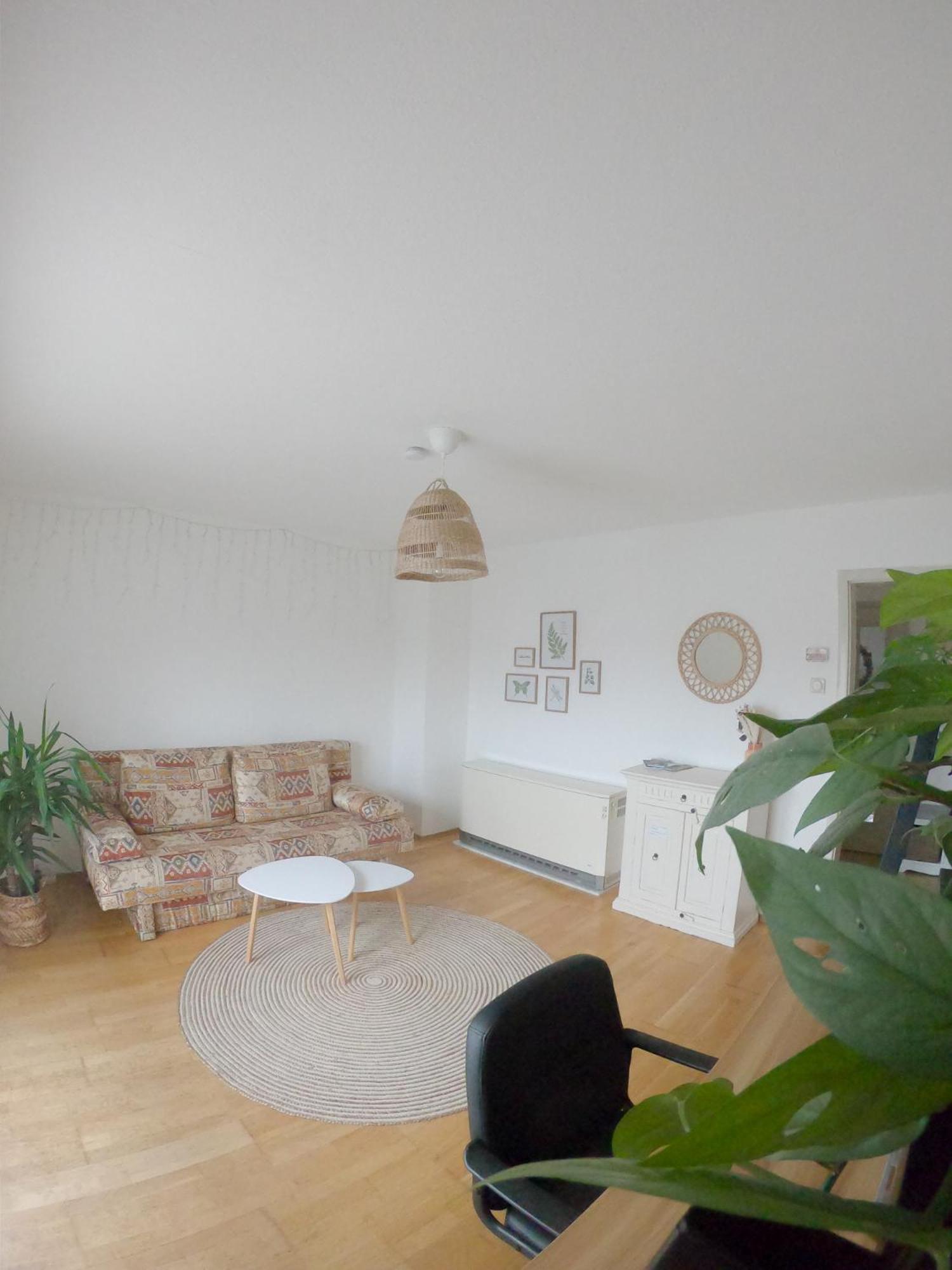 Happybnb Apartment Mit Sonniger Terrasse Lochgau Exterior foto