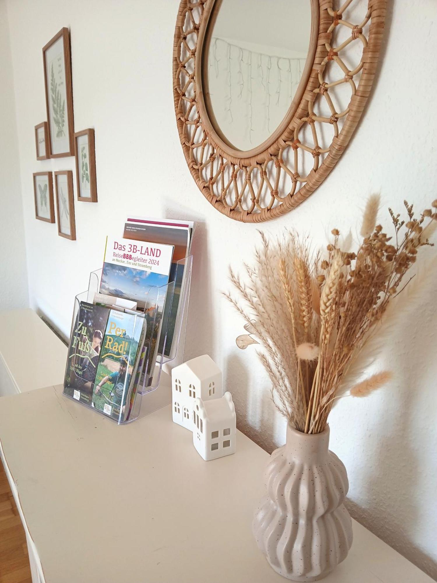 Happybnb Apartment Mit Sonniger Terrasse Lochgau Exterior foto